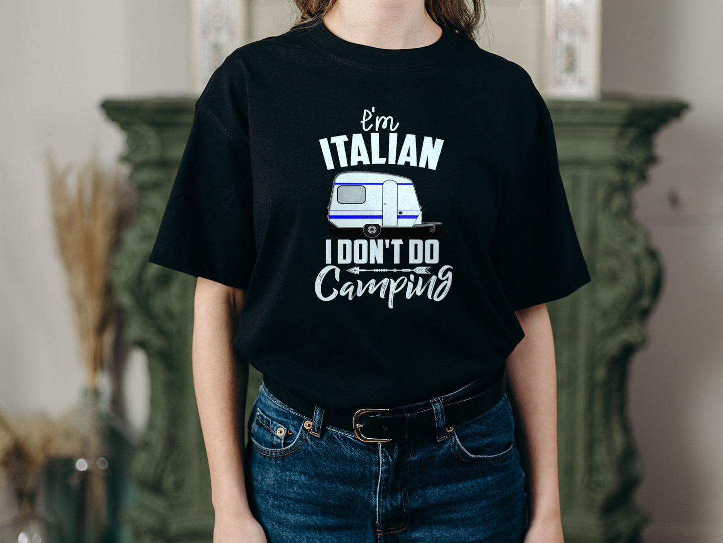 I'm Italian, I don't do camping - Unisex t-shirt